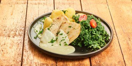 Heekfilet in botersaus met spinazie en aardappel