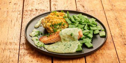 Zalm in bearnaisesaus met gratin en gesneden bonen