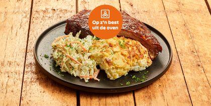 Spareribs met aardappelgratin en Amerikaanse coleslaw