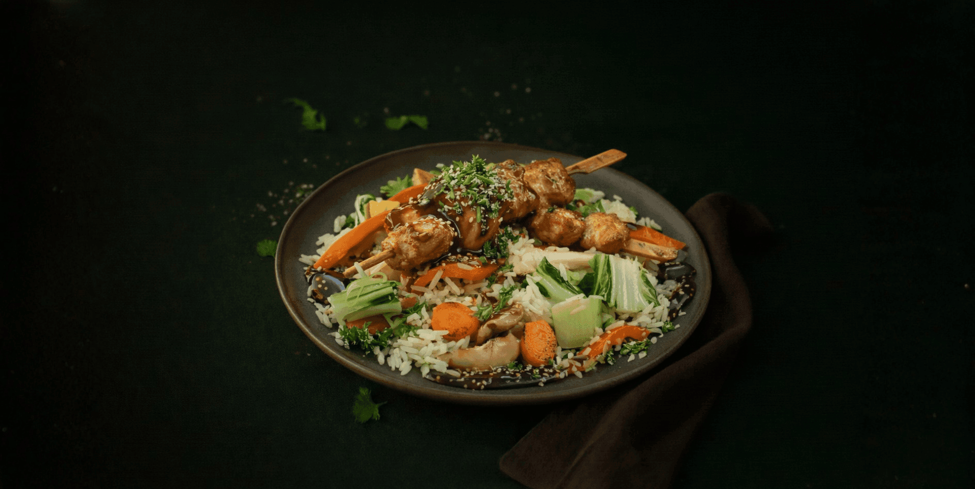 Nasi met kip teriyaki en bloemkoolrijst