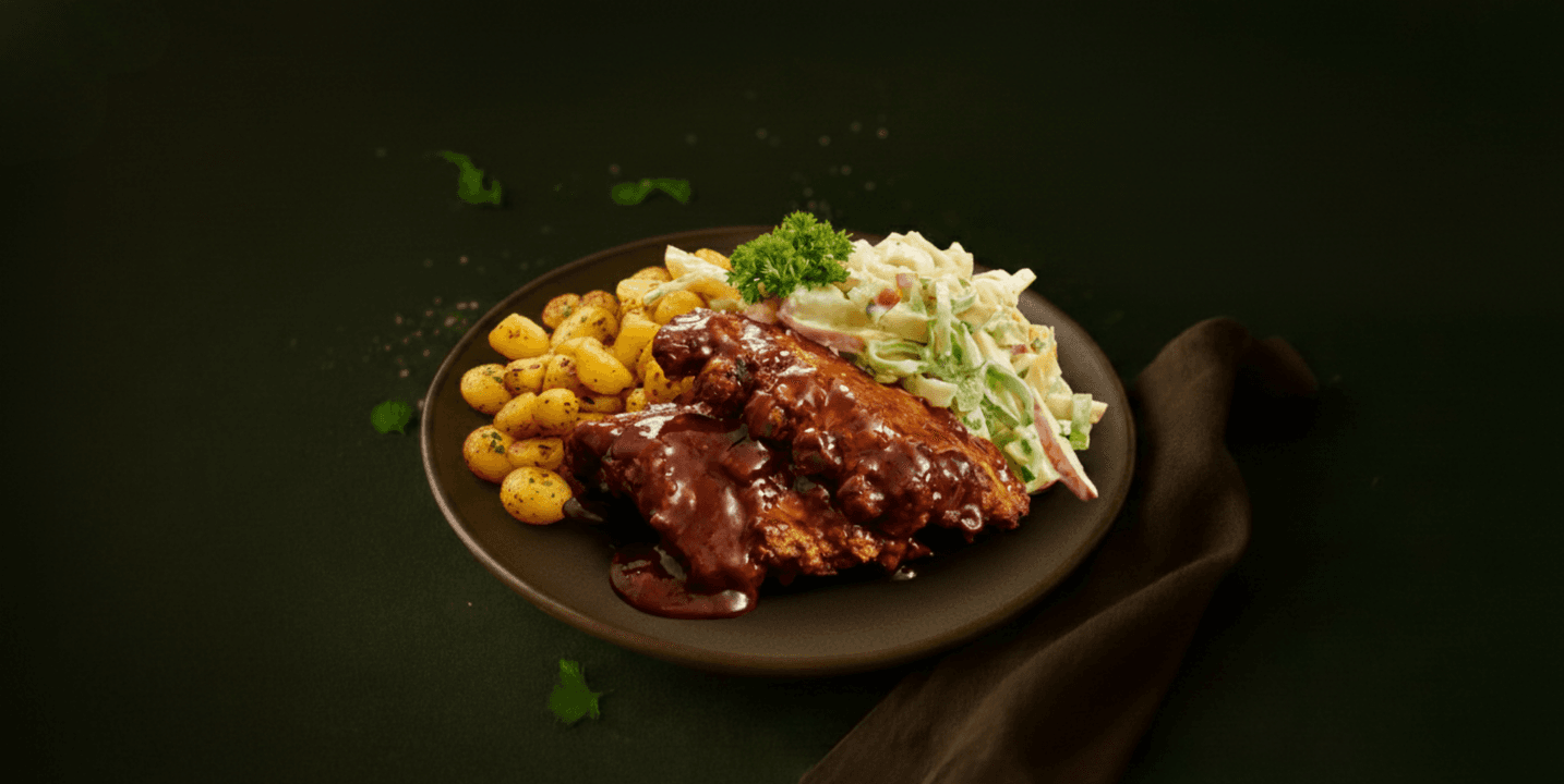 Spareribs met krieltjes en frisse appeltjessalade