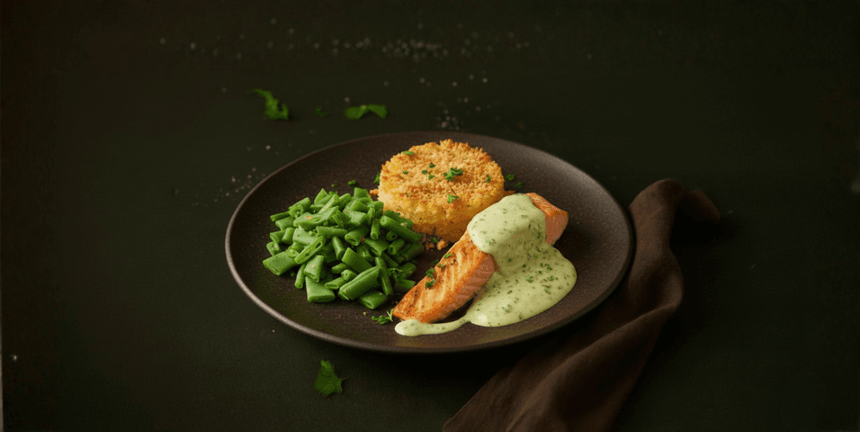 Zalm in bearnaisesaus met bonen en aardappelgratin