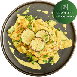 Lasagne van kip en groenten in kerriesaus