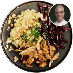 Paddenstoelenstoof, geroosterde bieten en bloemkoolstamppot