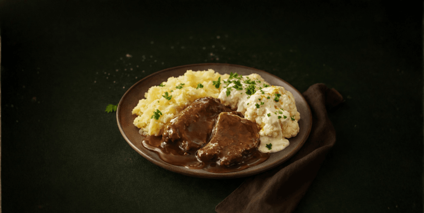 Sudderlapjes in jus met bloemkool en pastinaakpuree