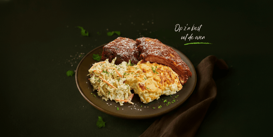Spareribs met aardappelgratin en frisse koolsalade