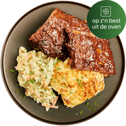 Spareribs met aardappelgratin en frisse koolsalade