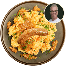 Leidse hutspot met kalfssaucijs in uienjus