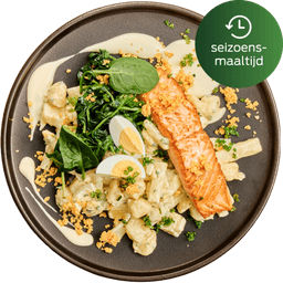 Asperges met zalm, ei en krieltjes