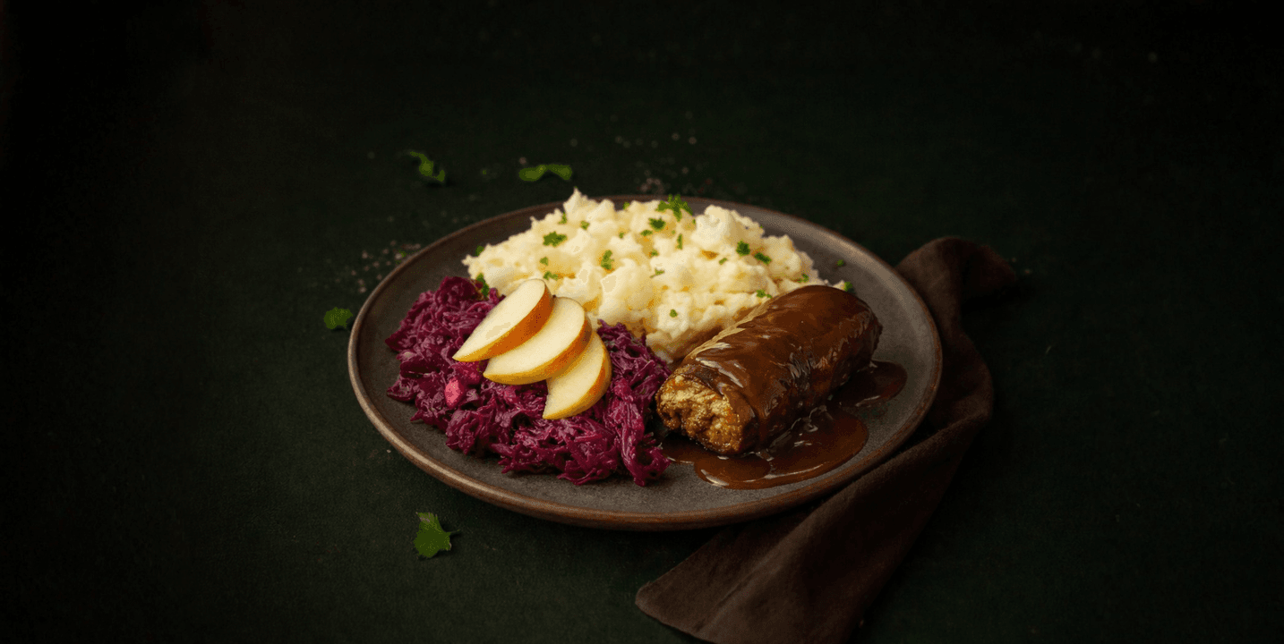 Rundervink met rodekool, appeltjes en bloemkoolpuree
