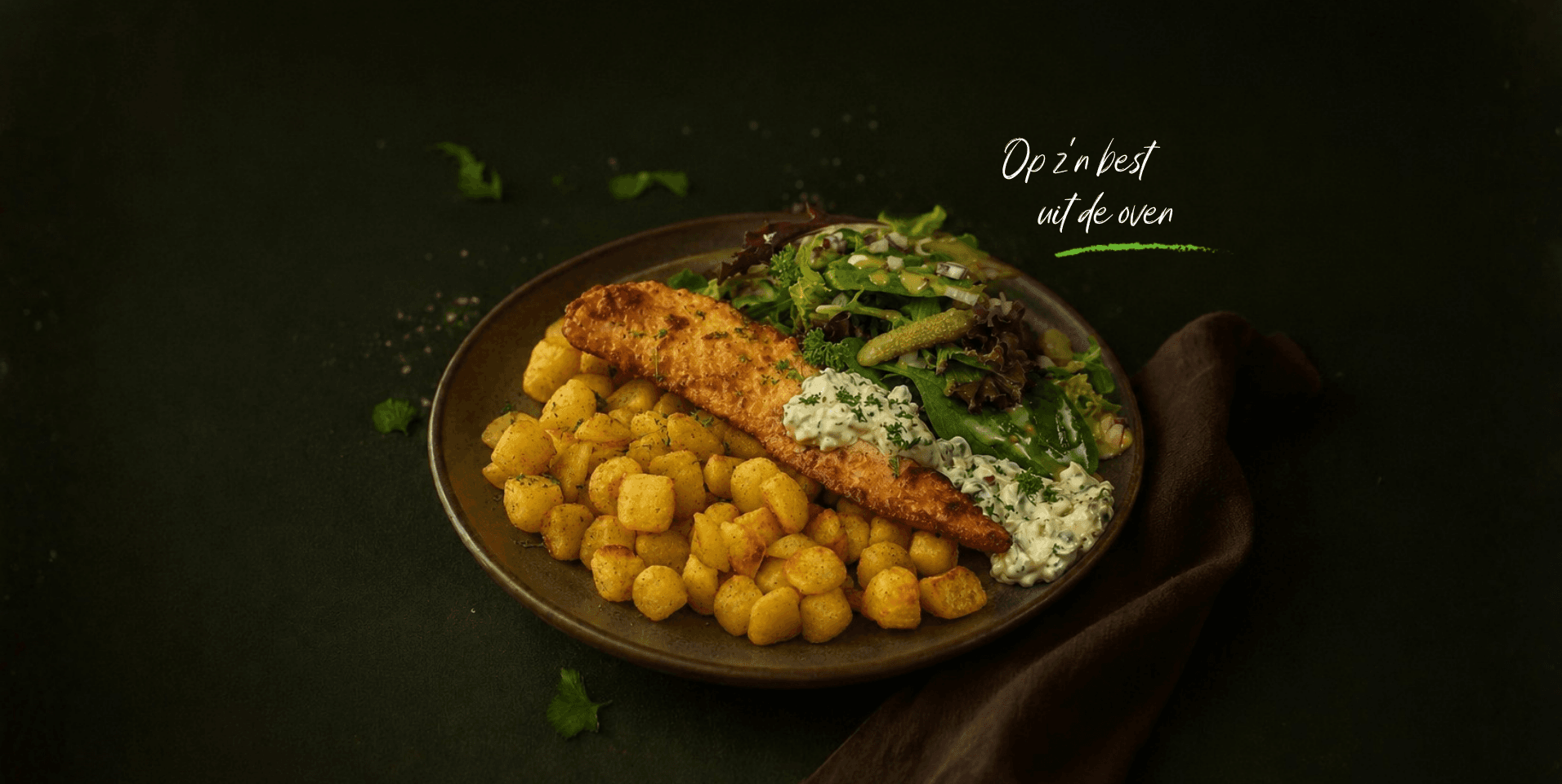 Lekkerbekje met kerriekrieltjes, ravigottesaus en salade
