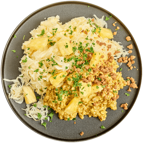 Zuurkoolschotel met gehakt, kerriesaus en ananas