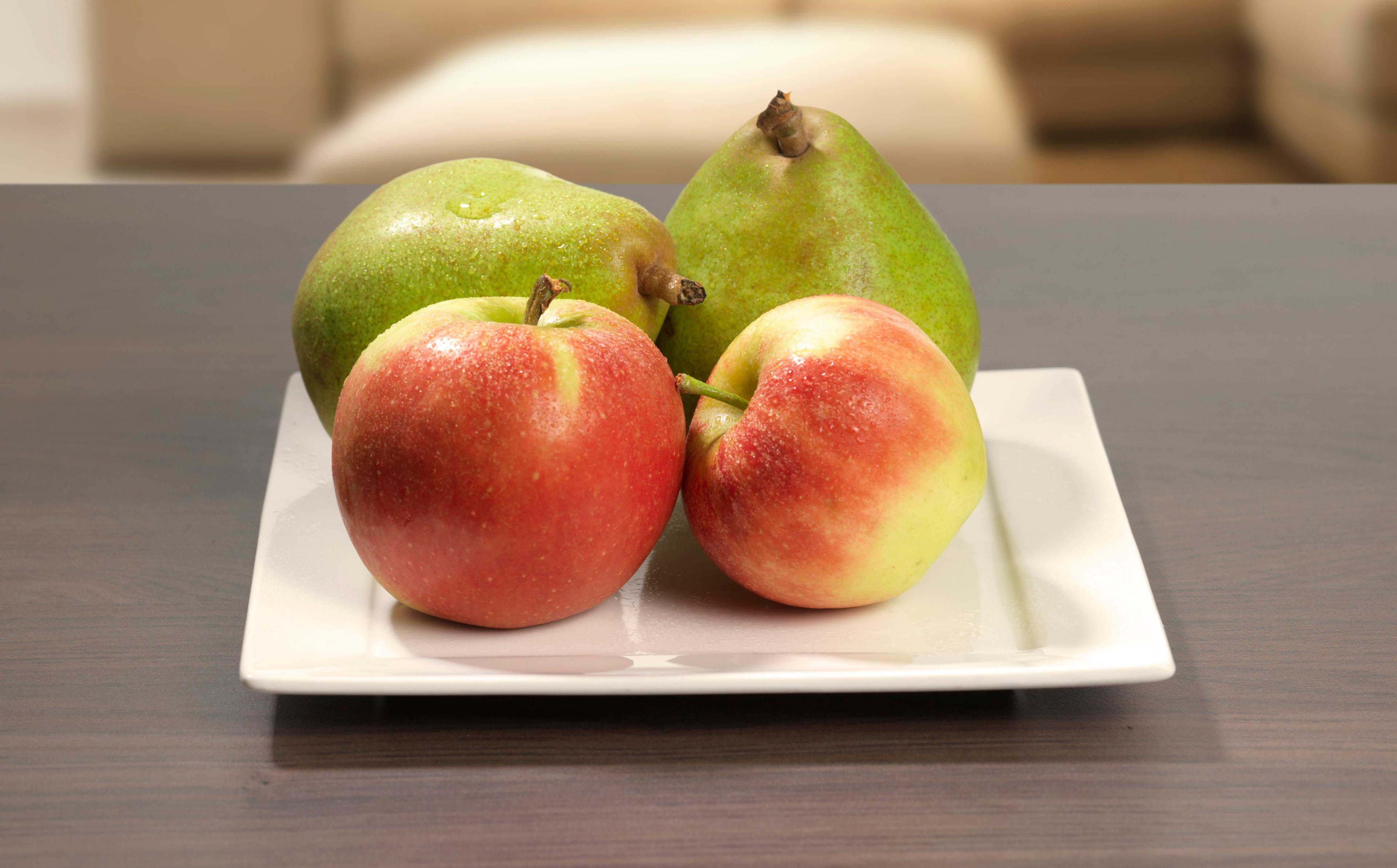 Nieuwe oogst Elstar appelen en sappige Doyenne handperen (+/-750gr )