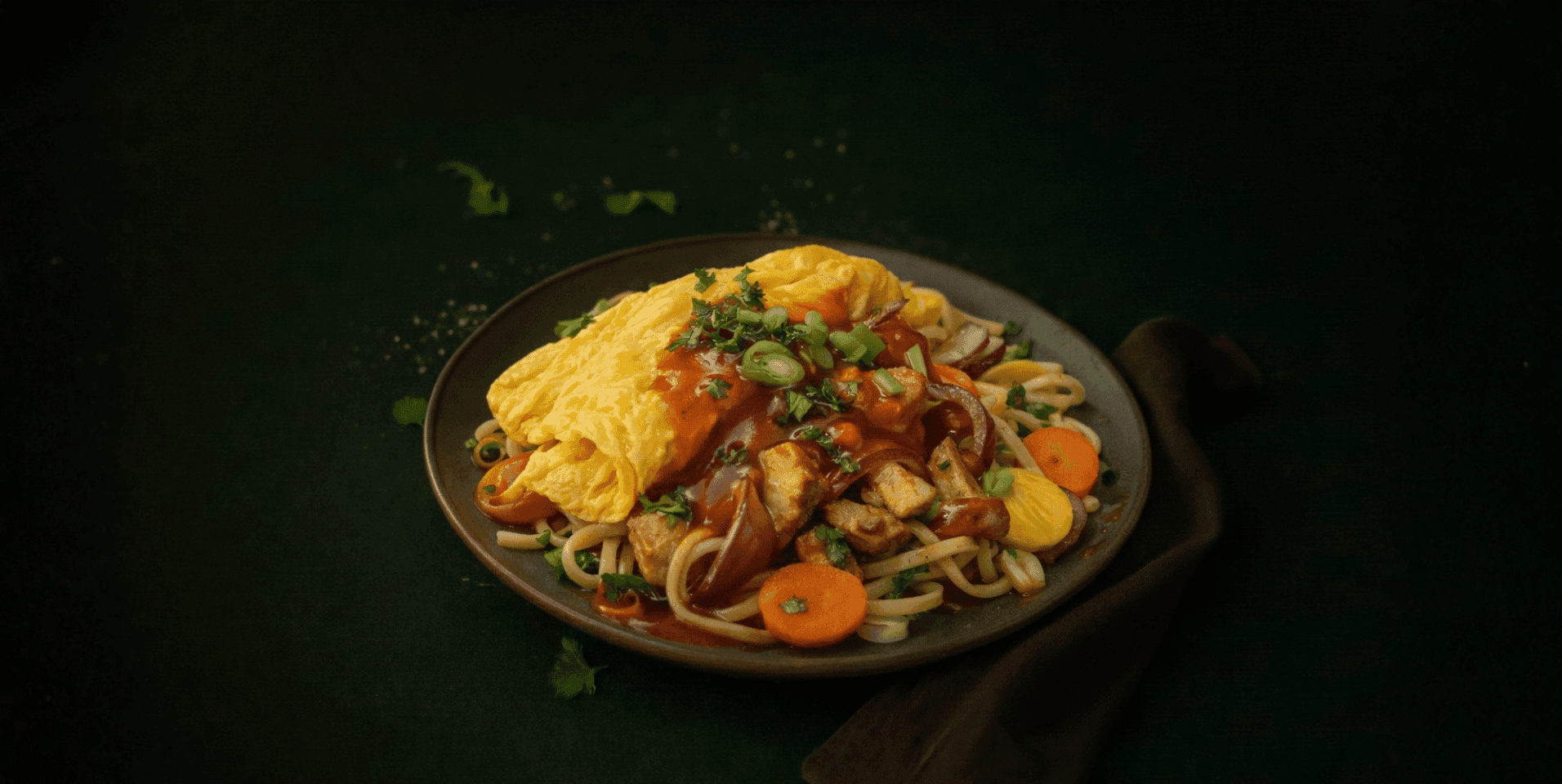 Bami met malse kip, groente en pangangsaus