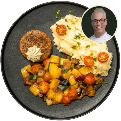 Steak haché met kruidenboter, ratatouille en aardappelpuree