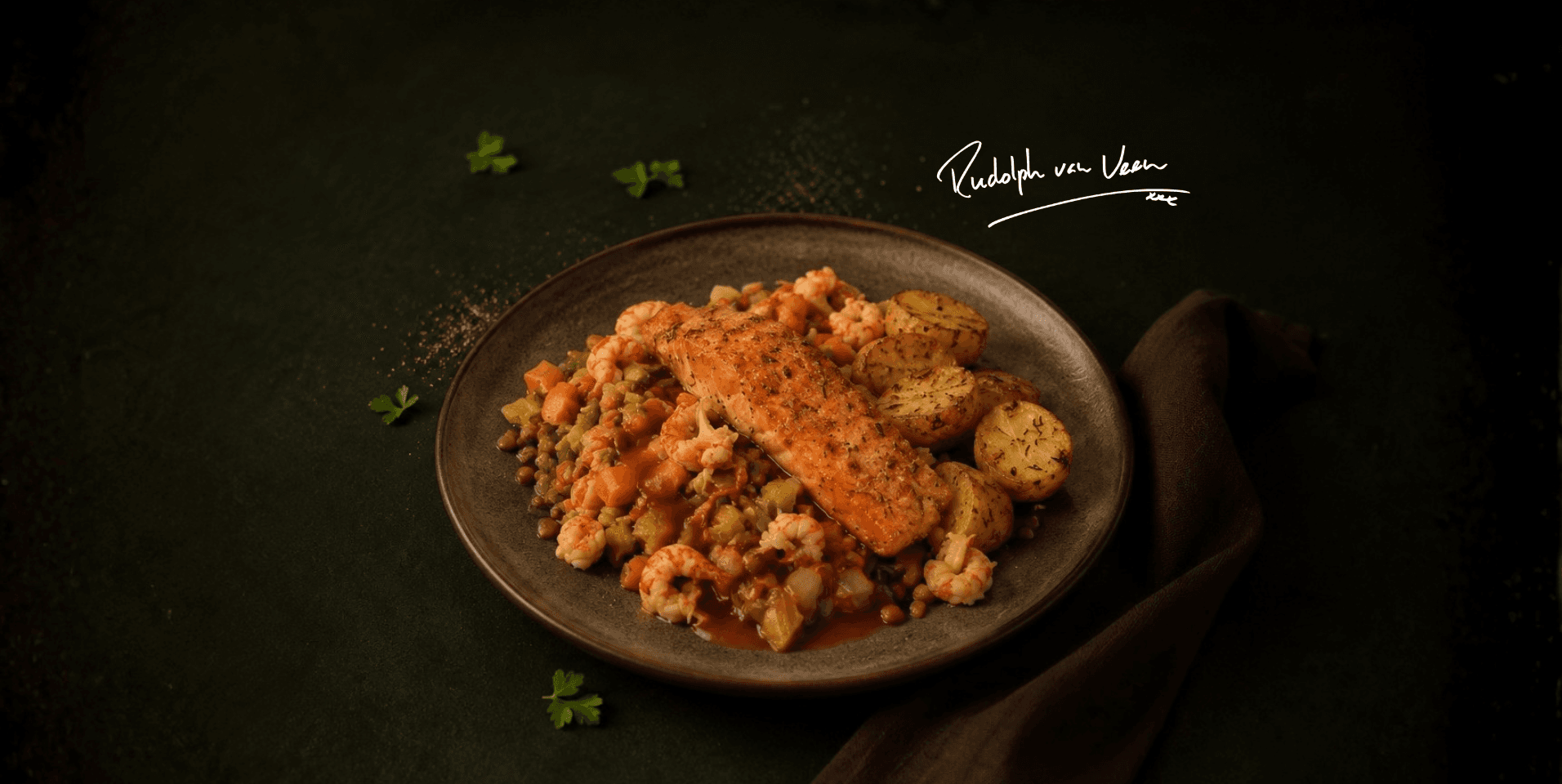 Zalmfilet met Louisiana stijl stoof en krieltjes