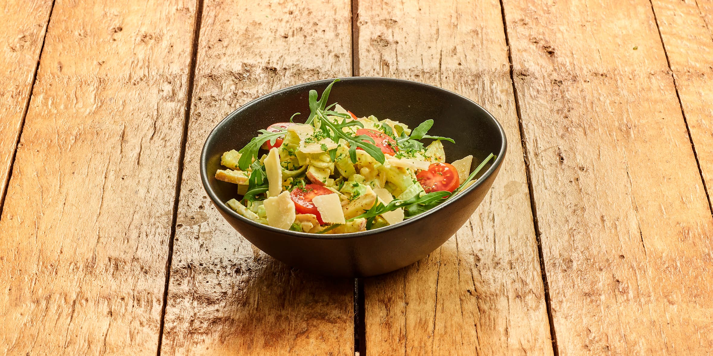 Salade met kaas, appel en prei