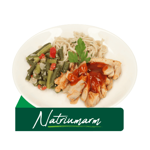 (Z44) Kipfiletreepjes met pangangsaus, boontjes en noedel (Natriumarm)