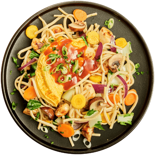 Bami met malse kip, groente en pangangsaus