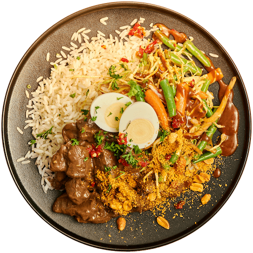 Indonesische rendang met gado gado en rijst