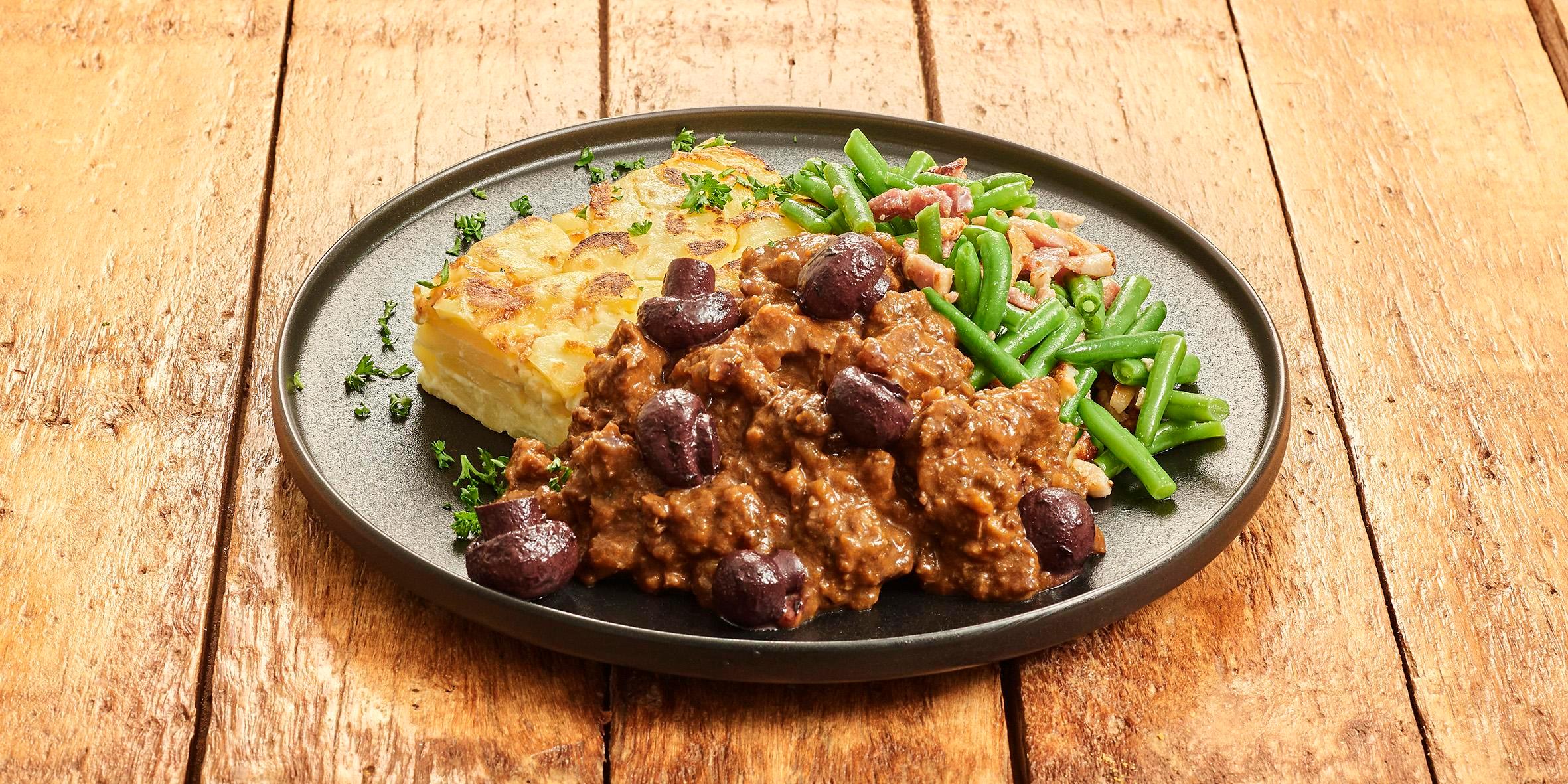 Rudolph's Special: Boeuf bourguignon, gratin en rode wijn-champignons