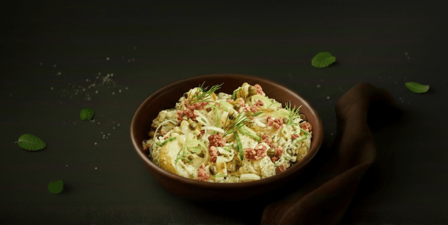 Salad pot met robuuste aardappel en spekjes