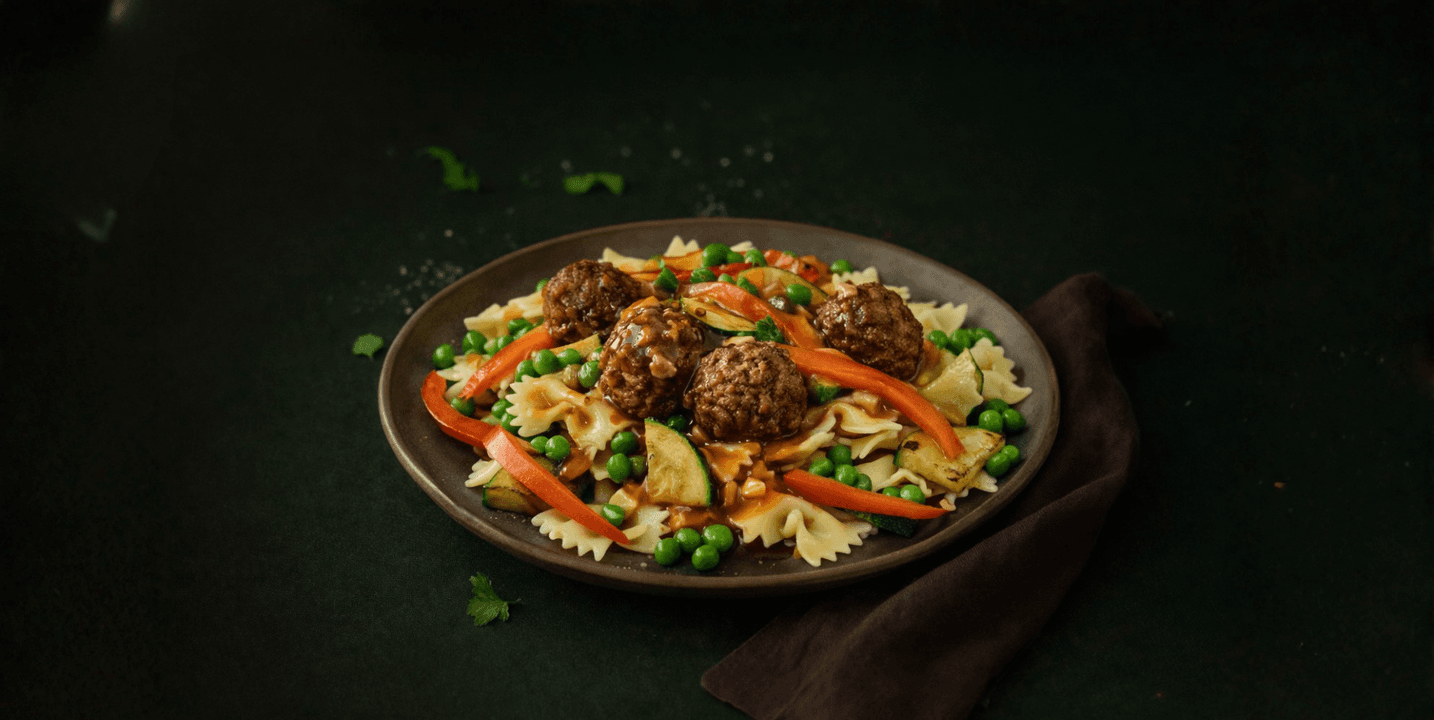 Provençaalse pasta met gehaktballetjes en groenten