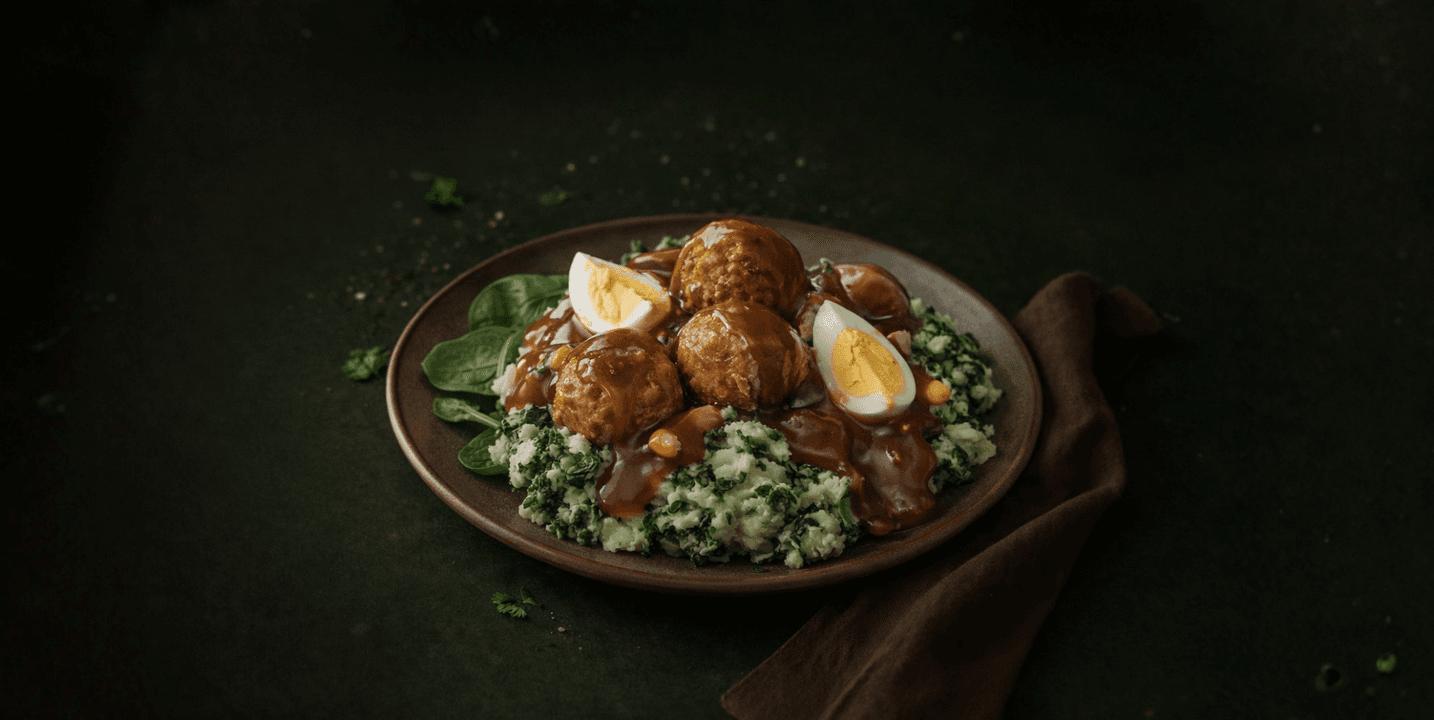 Stamppot spinazie met ei en vegetarische balletjes