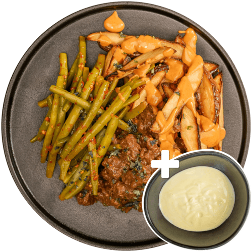 Patatje rendang met sambalboontjes